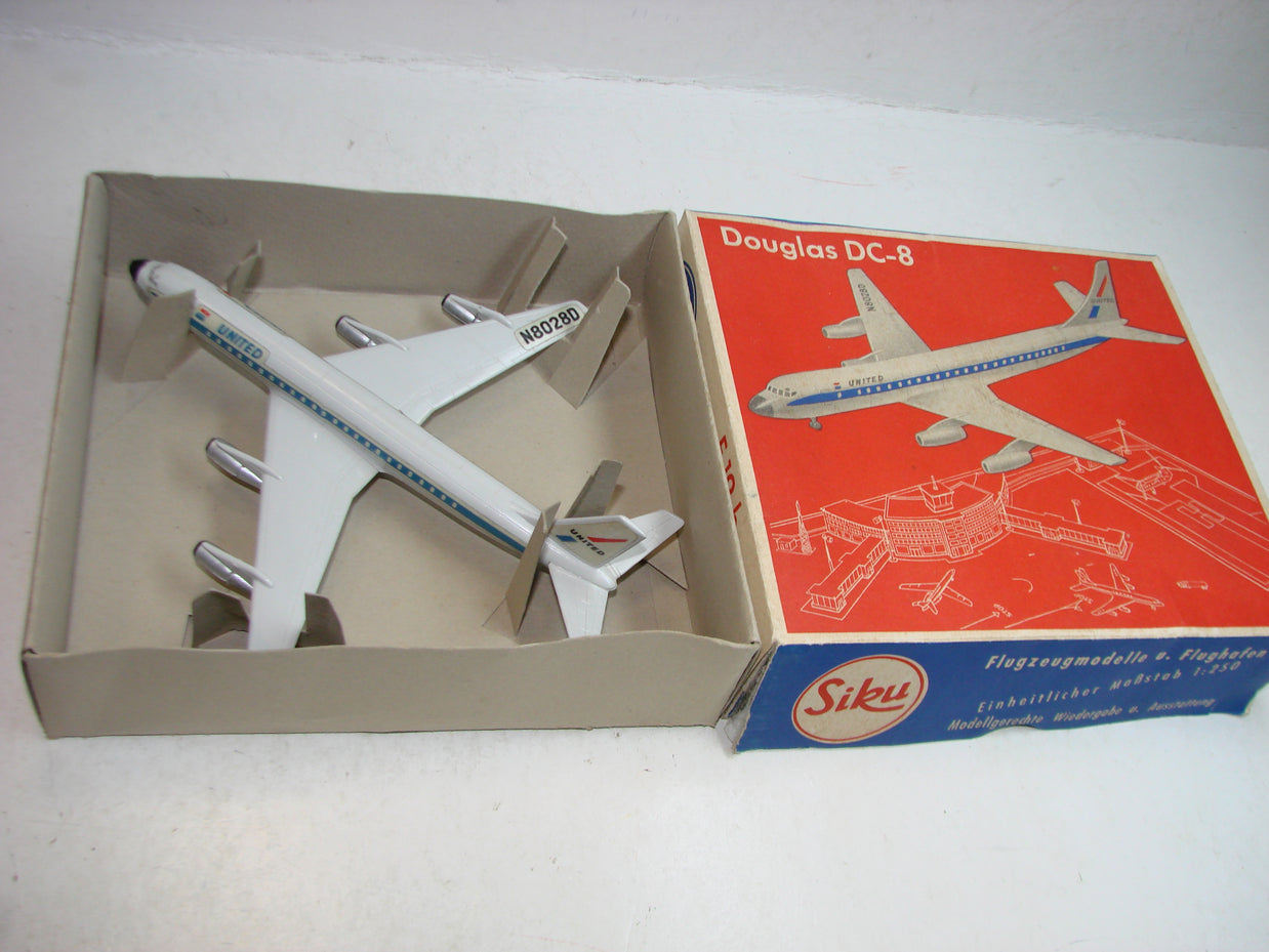 LB - Siku Plastik 1:250, F 19 b , Flugzeug, Douglas DC-8,United Airlines, ovp, von 1954
