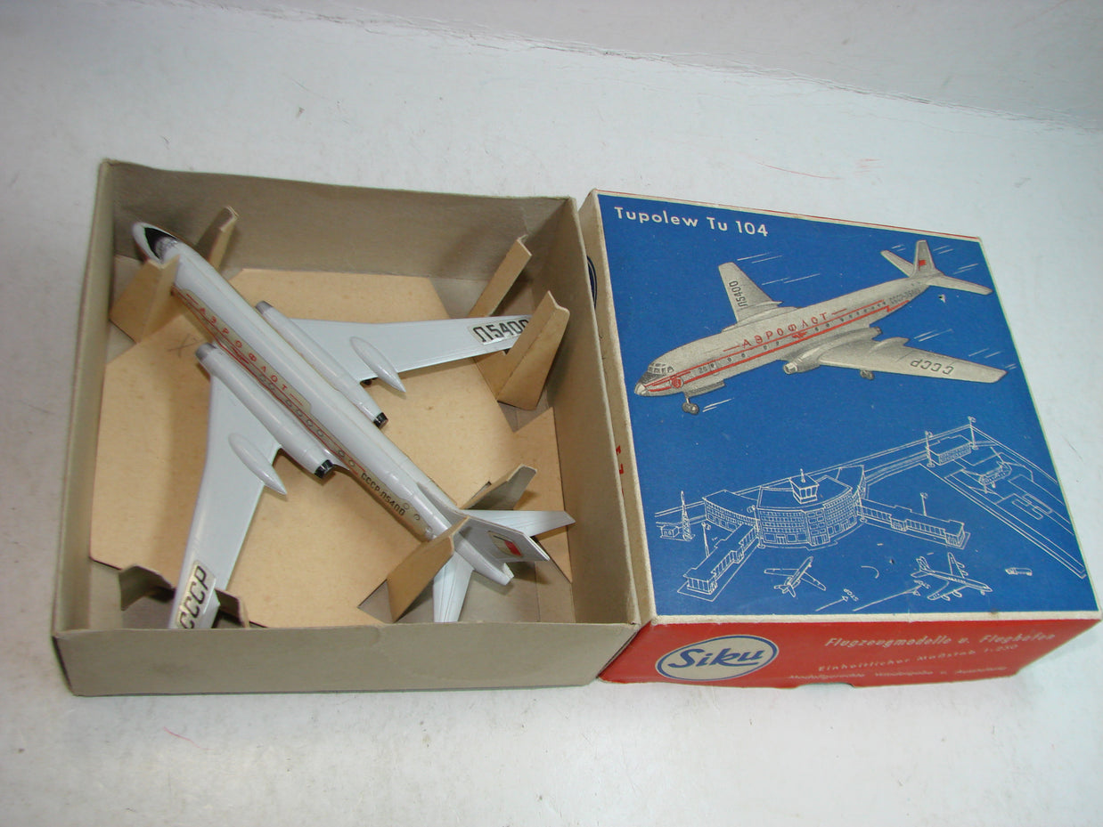 LB - Siku Plastik 1:250, F 7 a , Flugzeug, Tupolew Tu 104, CCCP, ovp, von 1954