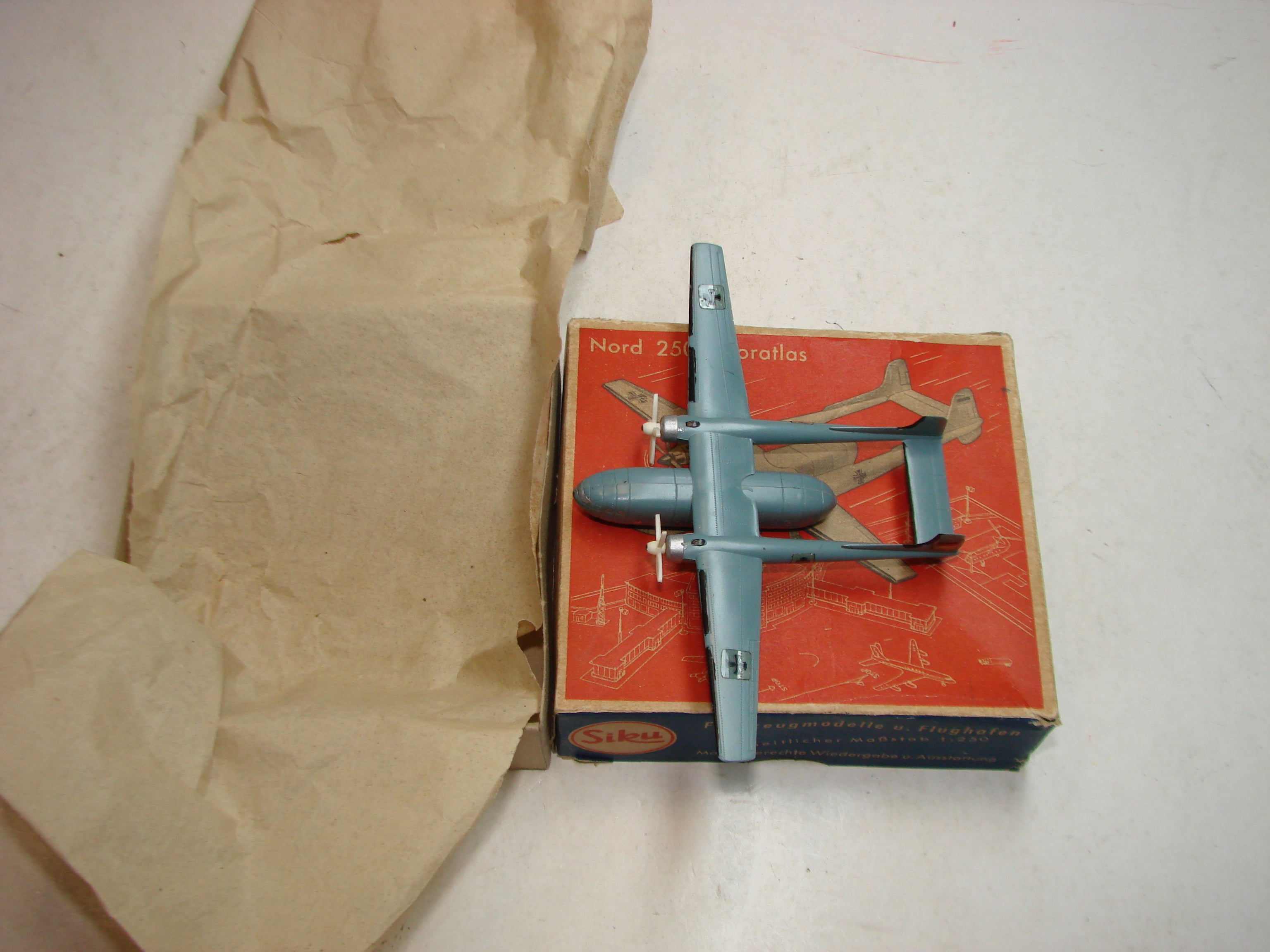 LB - Siku Plastik 1:250, F15a, Flugzeug, Nord 2501 Noratlas , ovp, von 1954