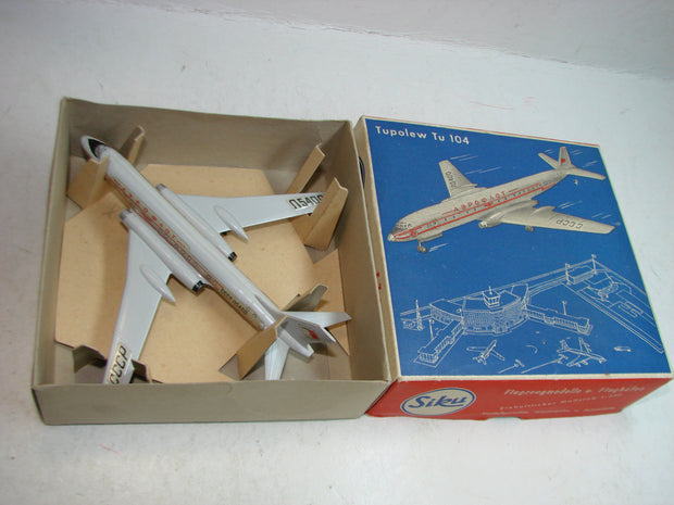 LB - Siku Plastik 1:250, F 7 a , Flugzeug, Tupolew Tu 104, CCCP, ovp, von 1954
