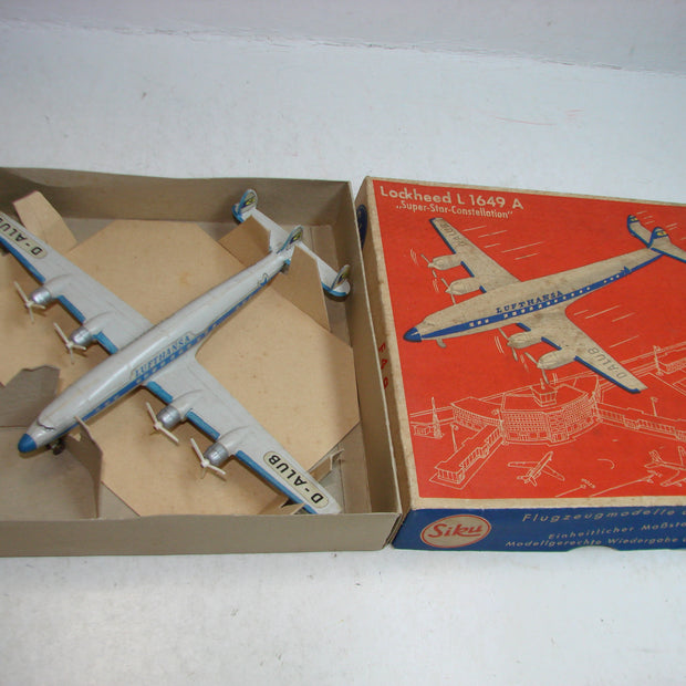 LB - Siku Plastik 1:250, F 4 a, Lockheed L 1649A, Super-Constell. Lufthansa ,ovp, von 1954