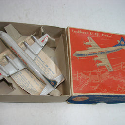 LB - Siku Plastik 1:250, F 18 a, Lockheed L-188, Electra, 