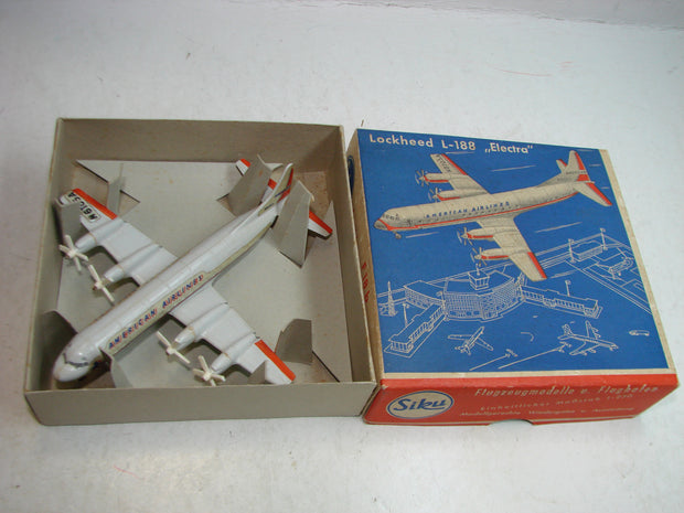 LB - Siku Plastik 1:250, F 18 b, Lockheed L-188, Electra, "AA",ovp, von 1954