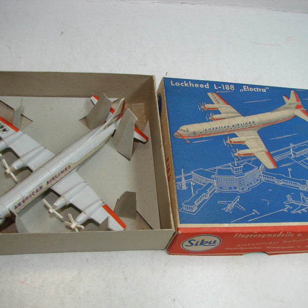 LB - Siku Plastik 1:250, F 18 b, Lockheed L-188, Electra, "AA",ovp, von 1954