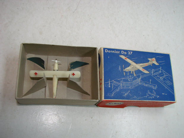 LB - Siku Plastik 1:250, F 6 a, Dornier Do 27, "Sanitätsflugzeug" ,ovp, von 1954