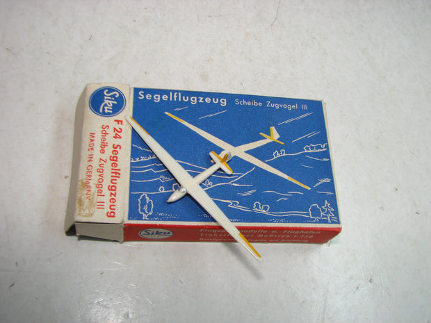 LB - Siku Plastik 1:250, F 24, Segelflugzeug, " Scheibe Zugvogel III", TOP RARITÄT, ovp, von 1954