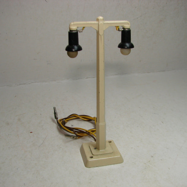 LB-Märklin, H0, 448/2, Guss, Zweiarmige Bogenlampe, 40/50iger Jahre, unbenutzter Zustand